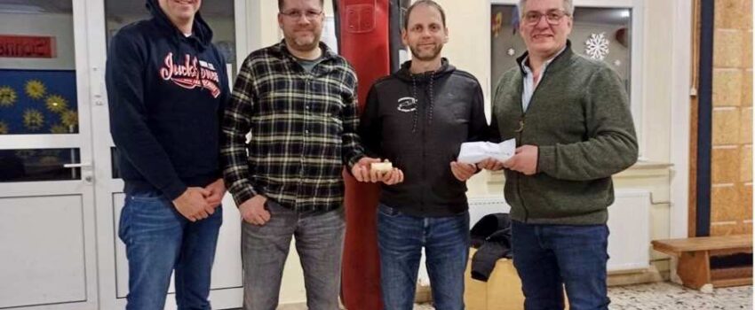 Für den guten Zweck: Stammtisch „De druegen Büls“ unterstützt  Förderverein der Grundschule Bramsche